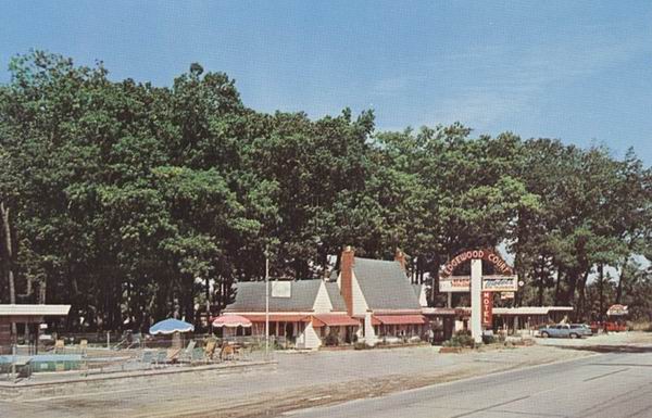 Chrome Edgewood Court Motel St Joseph